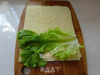 Spicy Scallop and Bean Curd Roll recipe
