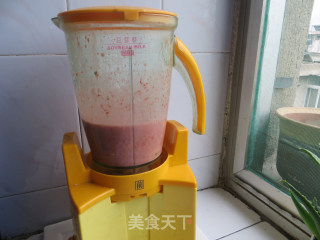 【strawberry Honey Milkshake】 recipe