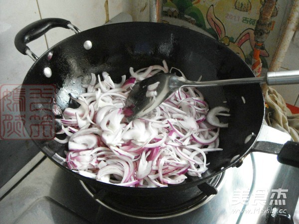 Fried Pork with Onion recipe