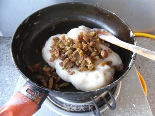 Baked Buns with Glutinous Rice Paste Stuffing recipe