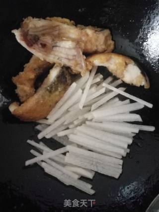 Boiled Fish with Shredded Radish recipe