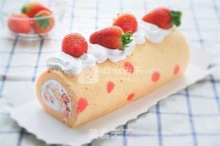 [tomato Recipe] Christmas Strawberry Cake Roll——sweet and Sour Christmas Food recipe