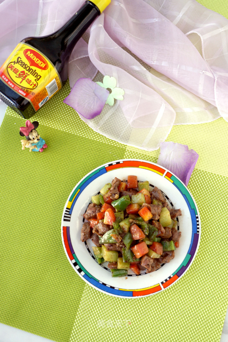 Stir-fried Black Pepper Beef with Seasonal Vegetables recipe