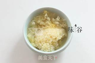 Longan Lotus Seed Tremella Syrup recipe