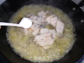 Pork Belly Stewed with Sauerkraut and Frozen Tofu recipe