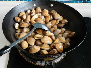 Wok Clams recipe