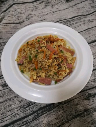 #中卓牛骨汤面# Fried Instant Noodles with Ham