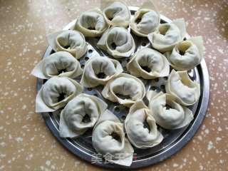 Fresh Meat and Cowpea Wonton recipe