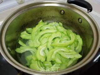 Stir-fried Beef with Bitter Gourd recipe