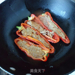 Appetizing Meal-stuffed Red Pepper recipe