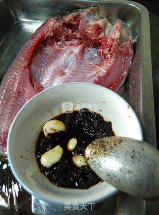 #aca Baking Star Competition# [roasted Fish with Bean Drum and Garlic] Electric Oven Home Edition recipe