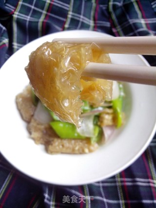 Stir-fried Crispy Pork Skin with Chili and Green Onion recipe