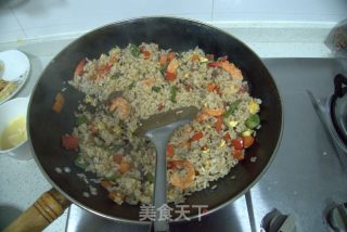 Baked Rice with Beef and Shrimp recipe