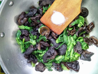 Roasted Fungus with Chinese Cabbage recipe