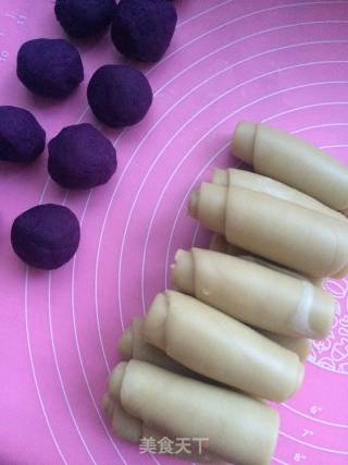 Meringue Moon Cakes recipe