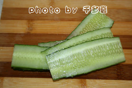 Cucumber White Meat Rolls recipe