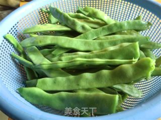 Noodles with Beans and Eggs recipe