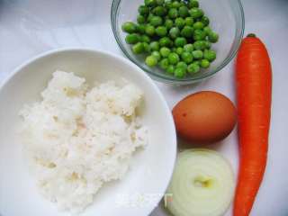 Fried Rice with Pea and Egg recipe