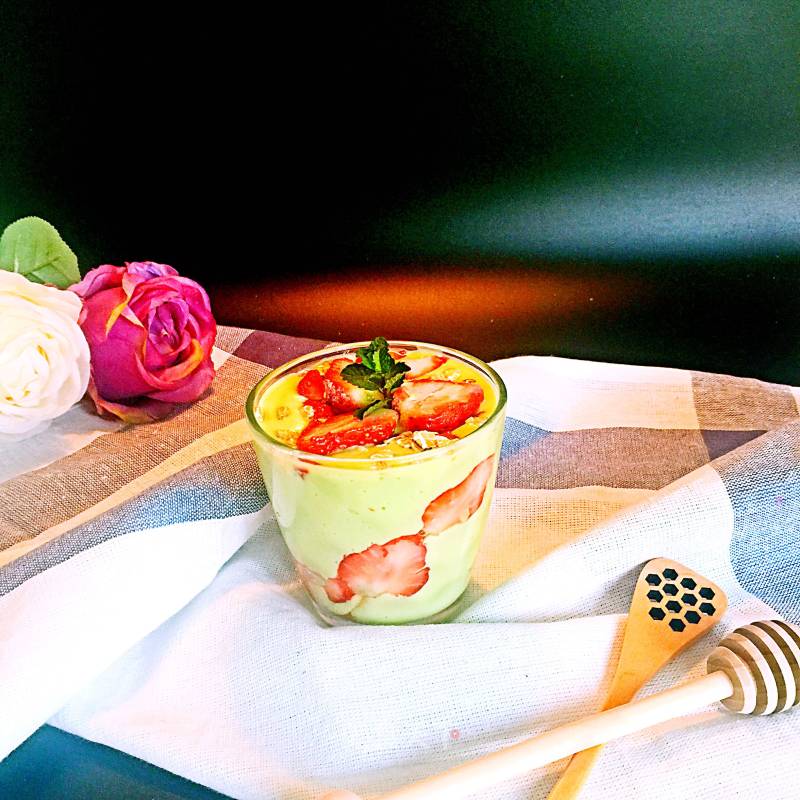 Avocado and Strawberry Smoothie recipe