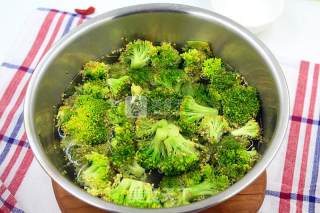 Stir-fried Shrimp with Broccoli recipe