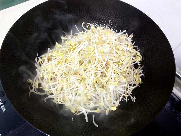 Stir-fried Mung Bean Sprouts recipe