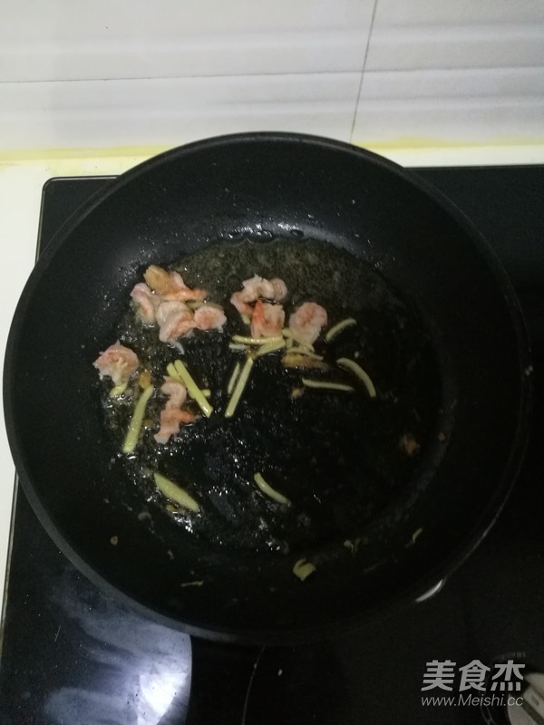Spiral Pasta with Shrimp recipe