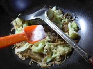 Bamboo Shoots and Dried Vegetables, Boiled Cauliflower recipe