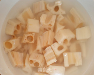 Pork Ribs and Lotus Root Soup recipe