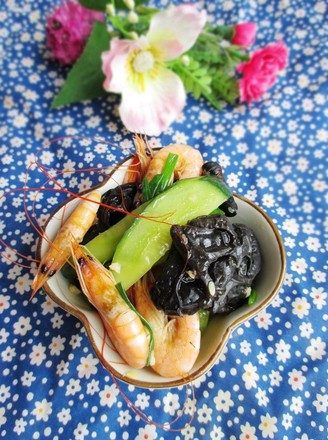 Fried Shrimp with Cucumber Fungus recipe