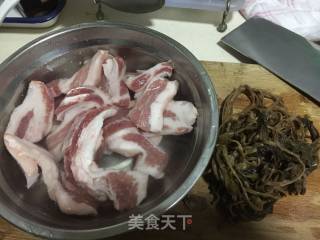 Moldy Dried Vegetables with Pork recipe