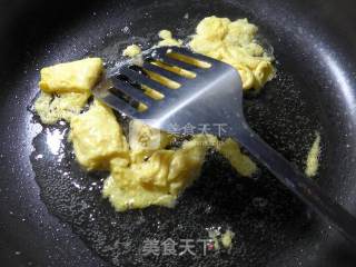 Stir-fried Rice Cake with Egg and Rape recipe