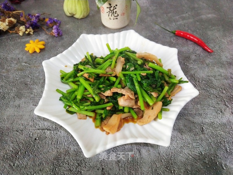 Stir-fried Pork with Chrysanthemum recipe