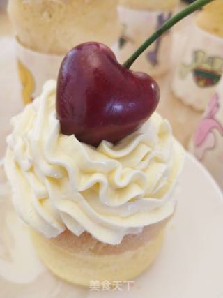 Obsessive-compulsive Disorder Gospel ~ Butter Cream Cupcakes (with Cream Frosting Method) recipe