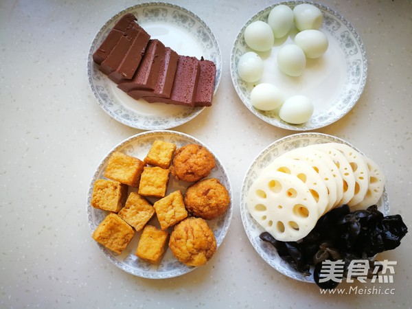 Sea and Land Hot Pot recipe