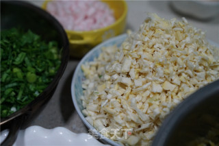 Sauerkraut and Fresh Meat Rice Crackers recipe