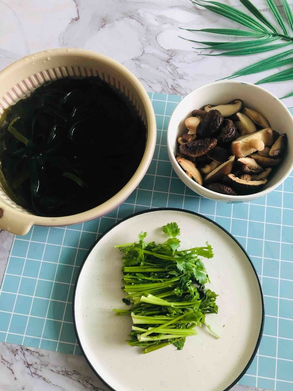 Kelp Coriander Soup recipe