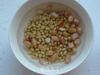 Red Dates and Longan Soy Milk recipe