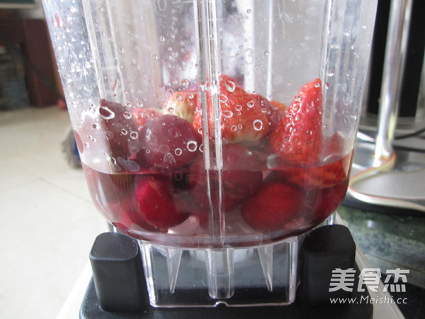 Cherry Strawberry Juice recipe