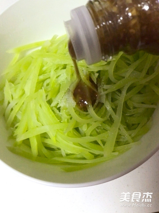 Shredded Ginger Lettuce recipe