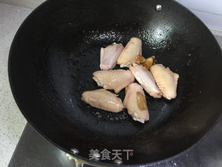 Braised Chicken Wings with Chestnuts recipe