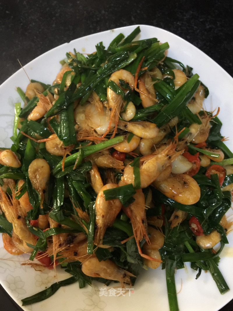 Stir-fried River Prawns with Leek recipe