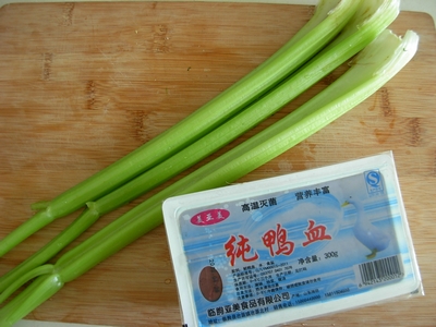 Boiled Celery Duck Blood recipe