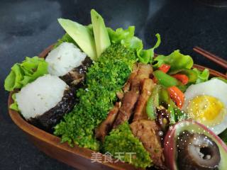 Onigiri Pork Knuckle Bento recipe