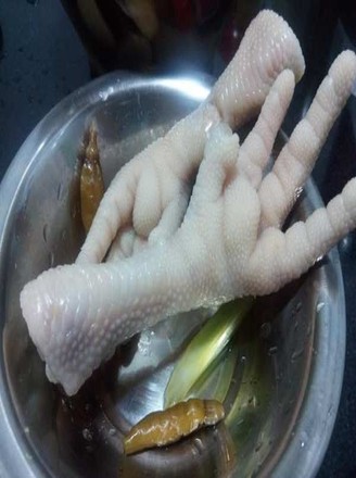 Home-autonomous and Delicious Pickled Chicken Feet