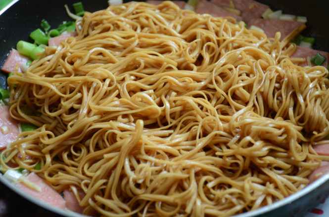 Fried Noodles with Ham recipe