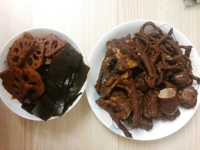 Homemade Zhou Hei Ya ~ Spicy Duck Goods and Vegetarian Dishes from Wanbang Chain Store ~ Duck Intestines, Duck Neck, Duck Clavicle, Lotus Root and Seaweed~