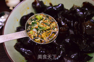 Scallions Mixed with Fungus recipe