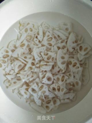 Stir Fried Fungus with Lotus Root recipe
