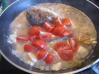 Tofu Soup with Salmon Head recipe