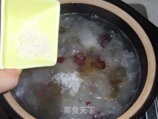 Beauty Products-snow Lotus Seeds and Peach Tears recipe